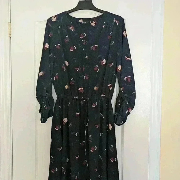 Reitmans size Small navy dress with  pattern drawstring waist - Picture 3 of 13